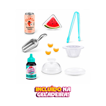 Geladeirinha Mini Brands Fill The Fridge com Luz Interna + Mini Itens Inclusos