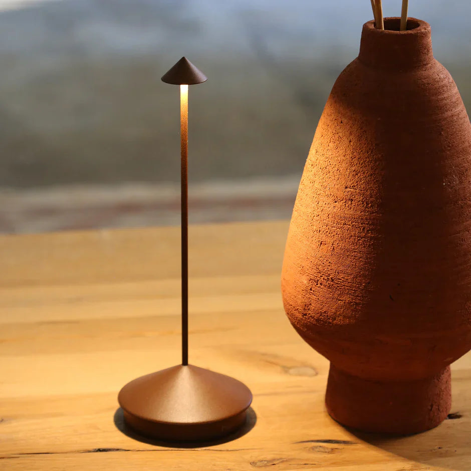 Luminária de mesa Portátil DILLA™