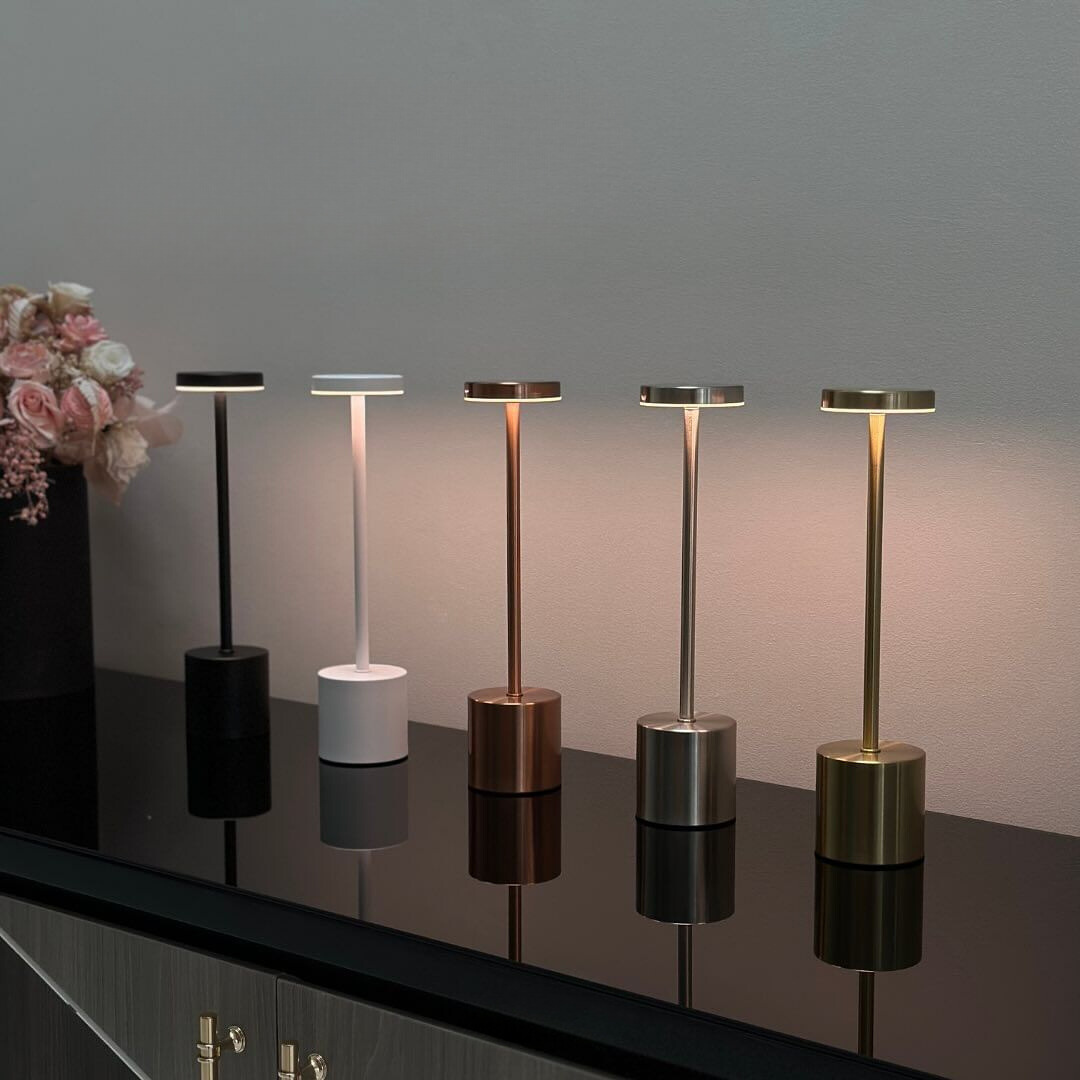 Luminária de Mesa Recarregável Sem Fio - Casare